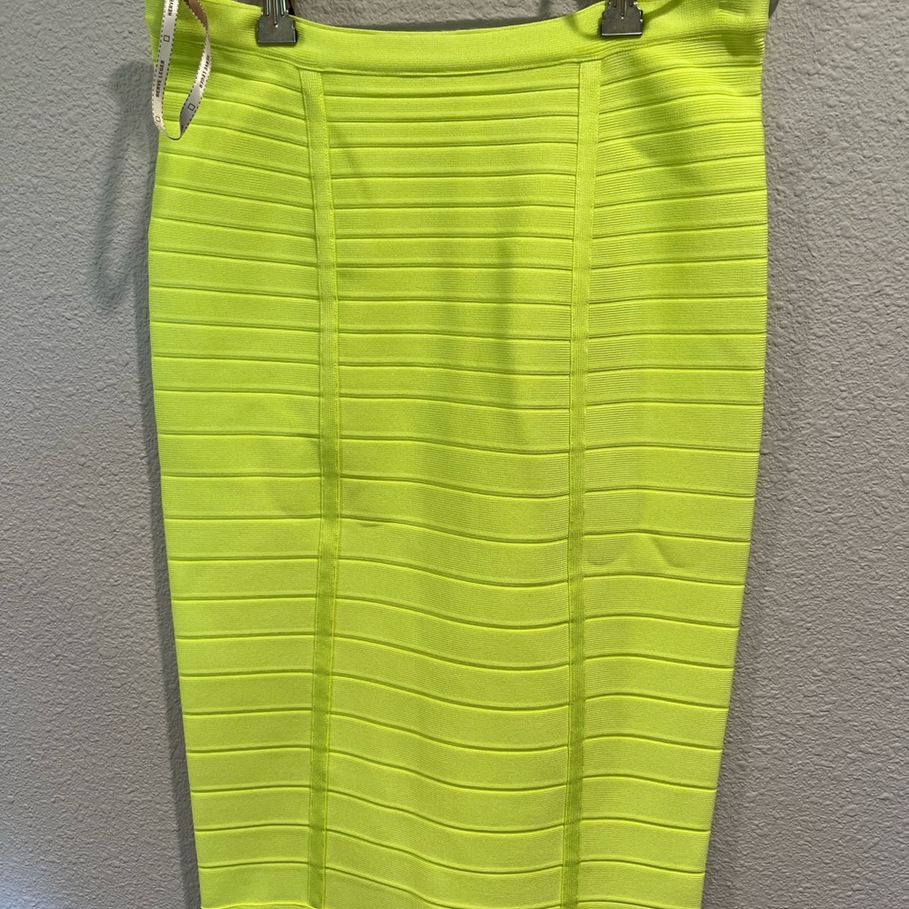 Authentic Herve Leger bandage pencil skirt. NWT and garment bag. bright!!
